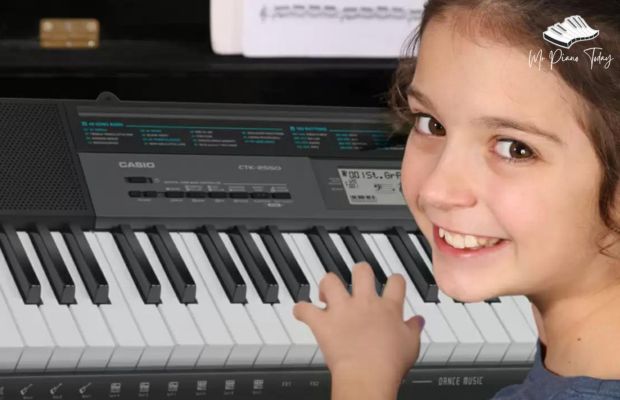Casio CTK-2550 being played by a little girl